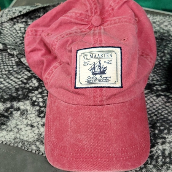 ST. Maarten Hat - Picture 1 of 3